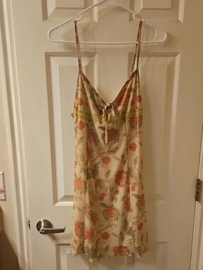 Floral Lace-Trim Dress in Cream and Orange